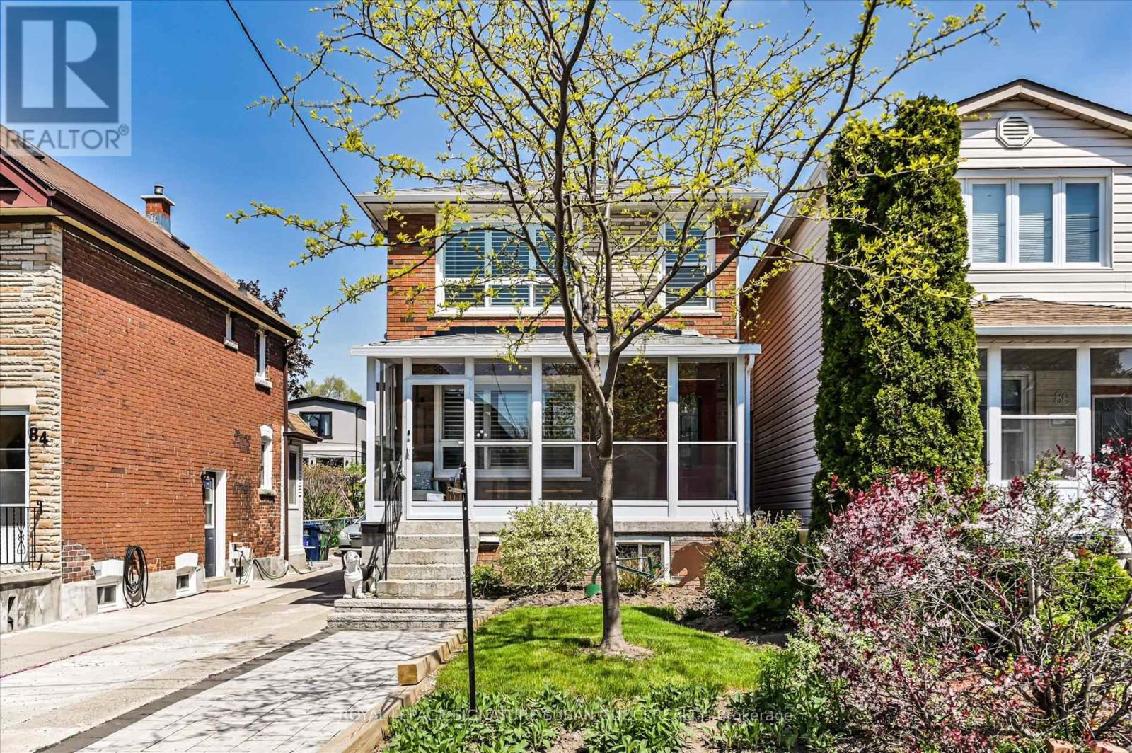 86 BARKER AVENUE, Toronto, Ontario
