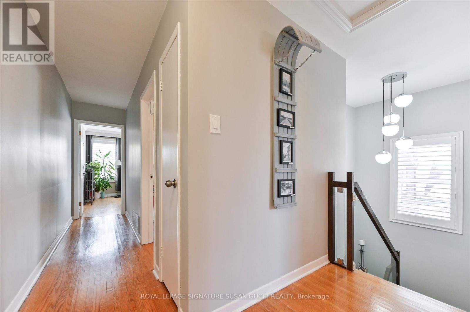 86 Barker Avenue, Toronto, Ontario  M4C 2N6 - Photo 16 - E13151904