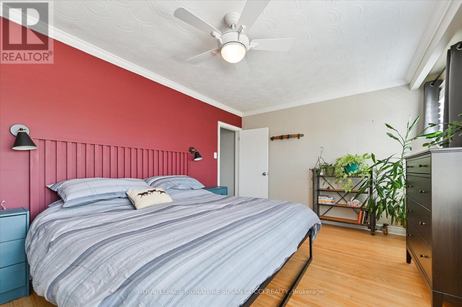 86 Barker Avenue, Toronto, Ontario  M4C 2N6 - Photo 18 - E13151904
