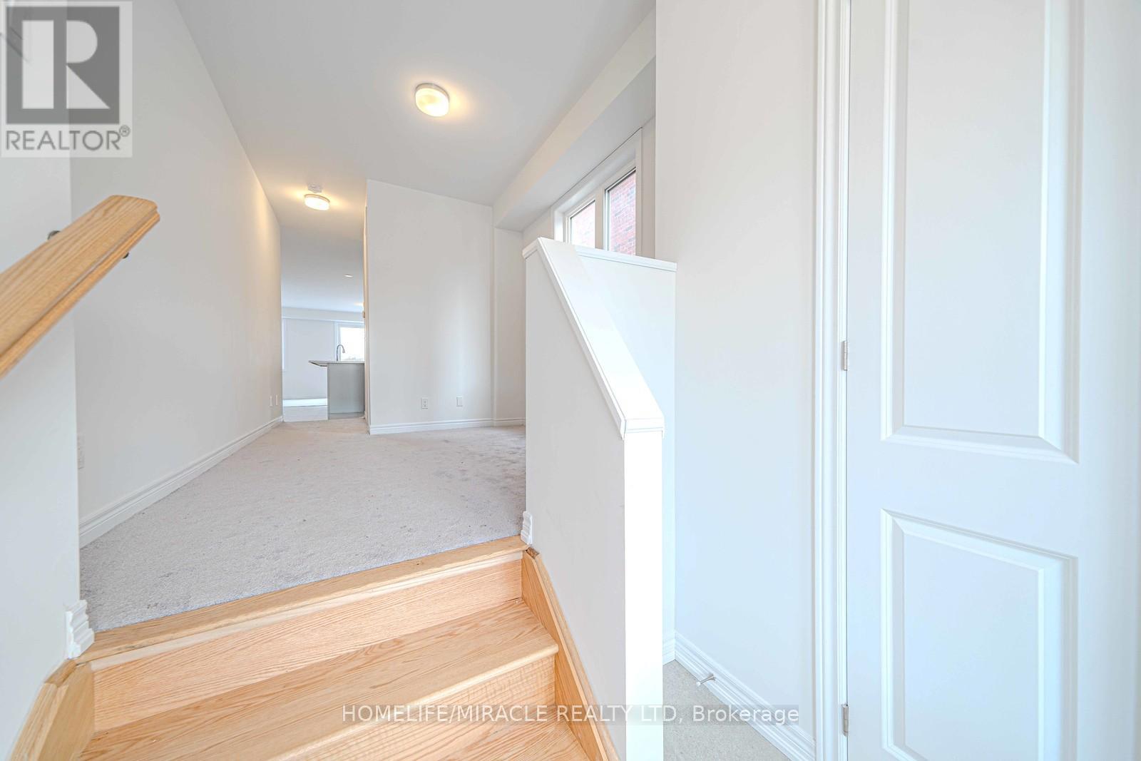 1054 Lockie Drive, Oshawa, Ontario L1H 8L7 - Photo 12 - E13151960