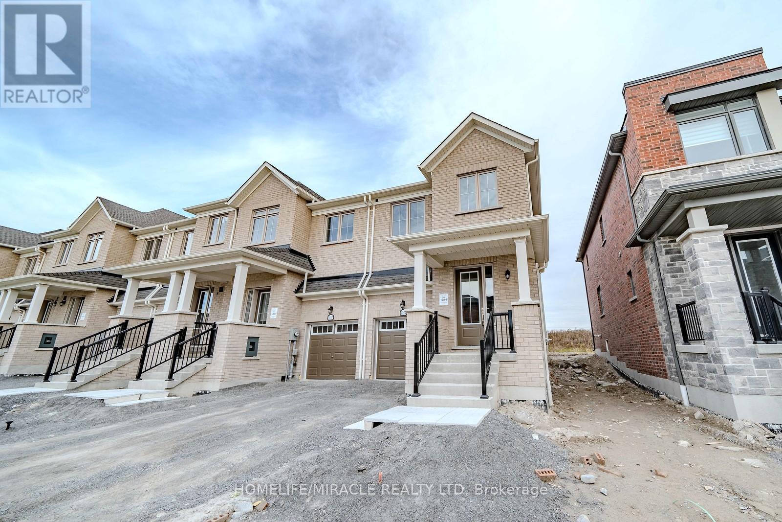 1054 Lockie Drive, Oshawa, Ontario L1H 8L7 - Photo 9 - E13151960