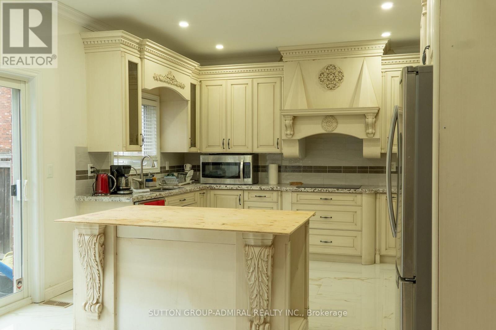 Main & 2nd Floor - 29 Wendelyn Drive, Richmond Hill, Ontario  L4E 0P8 - Photo 14 - N13151948