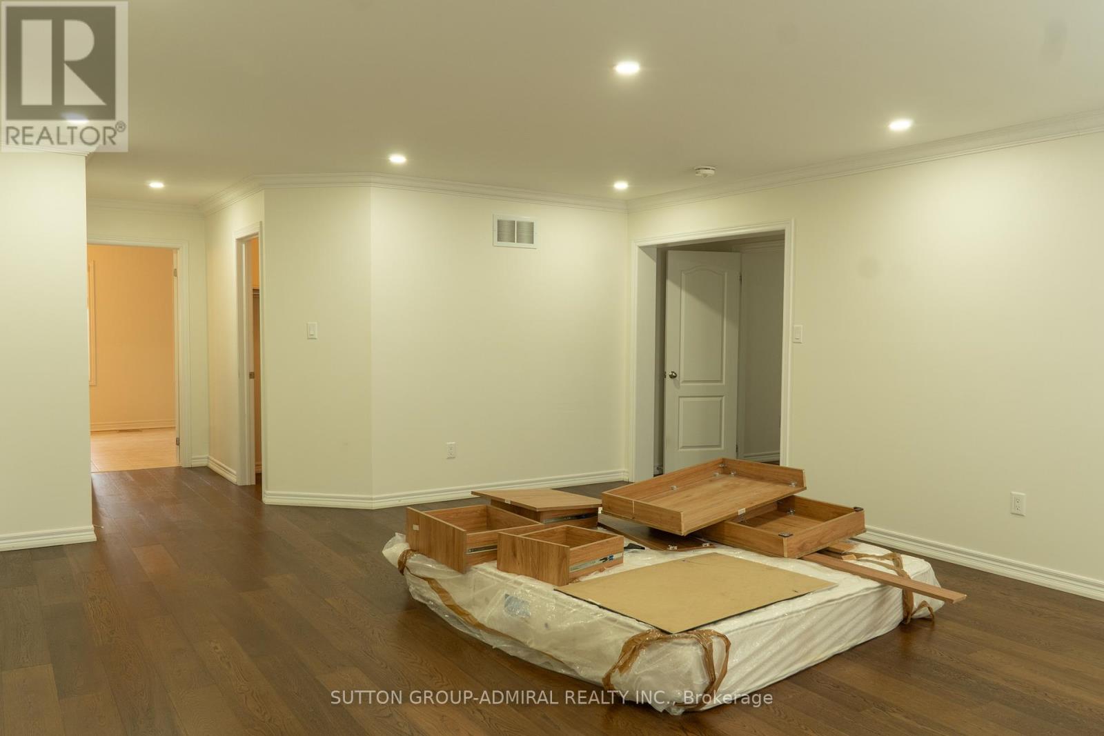 Main & 2nd Floor - 29 Wendelyn Drive, Richmond Hill, Ontario  L4E 0P8 - Photo 30 - N13151948
