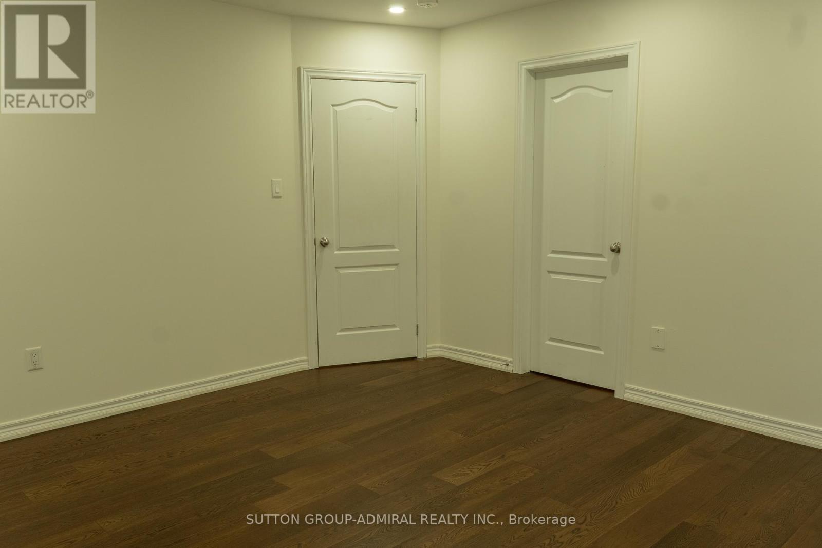 Main & 2nd Floor - 29 Wendelyn Drive, Richmond Hill, Ontario  L4E 0P8 - Photo 37 - N13151948