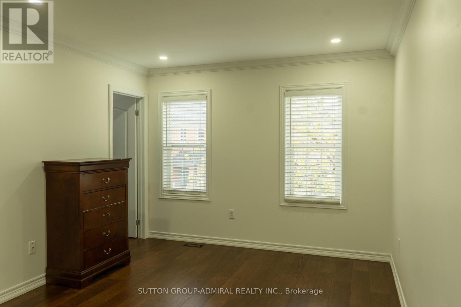 Main & 2nd Floor - 29 Wendelyn Drive, Richmond Hill, Ontario  L4E 0P8 - Photo 39 - N13151948