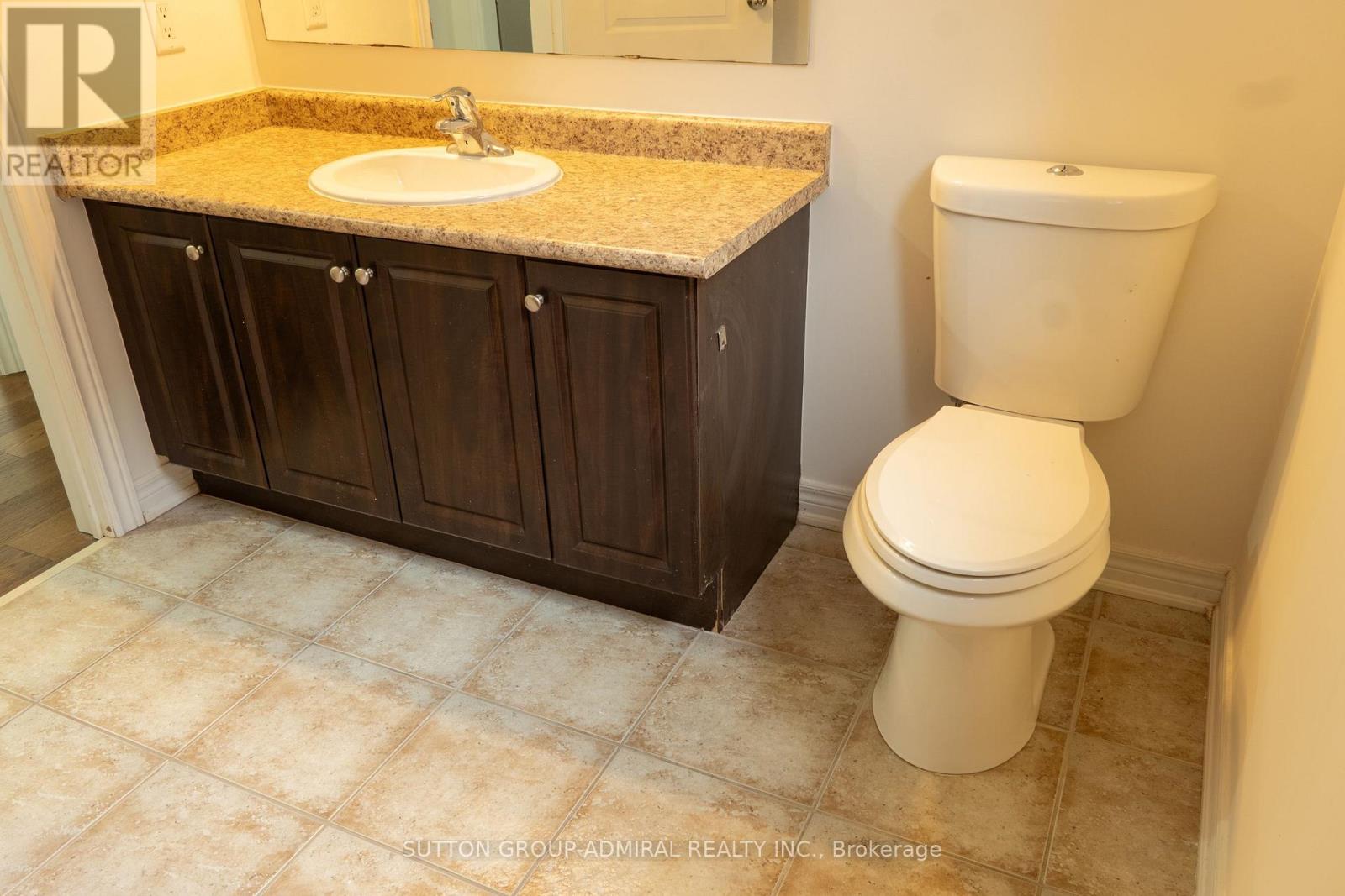 Main & 2nd Floor - 29 Wendelyn Drive, Richmond Hill, Ontario  L4E 0P8 - Photo 42 - N13151948