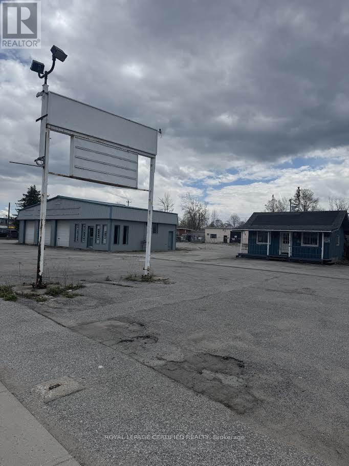 299 Atherley Road, Orillia, Ontario  L3V 3Y9 - Photo 2 - S13151886