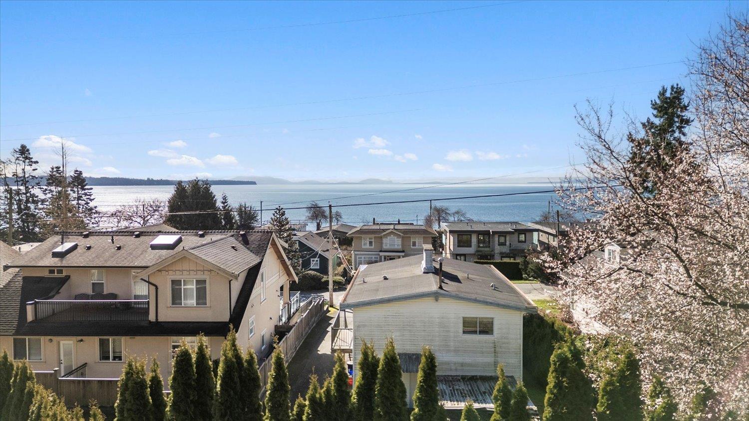 14667 W Beach Avenue, White Rock, British Columbia  V4B 2T9 - Photo 3 - R3096917