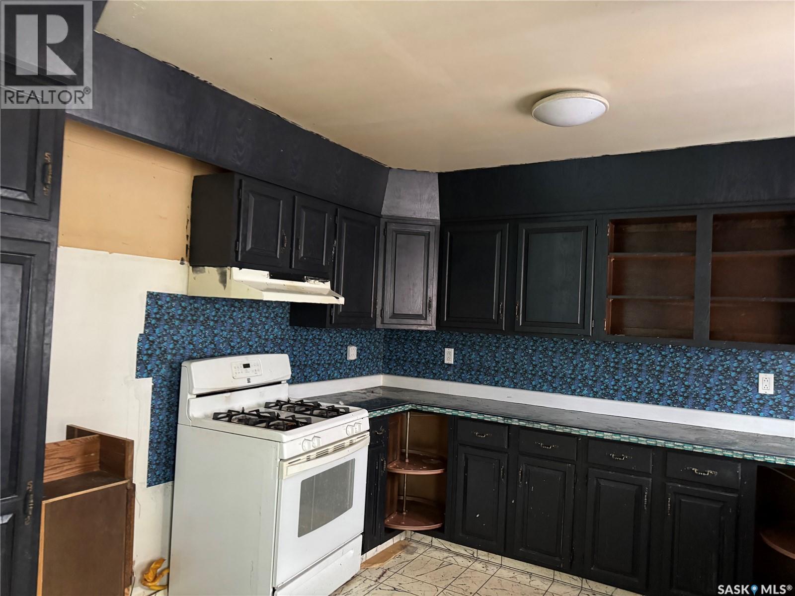 17 Patricia Drive, Coronach, Saskatchewan  S0H 0Z0 - Photo 2 - SK028871