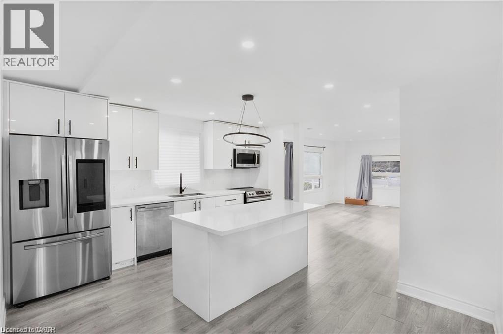 68 YORK Road, Dundas, Ontario