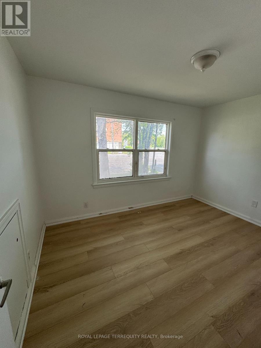 191 Finch Avenue W, Toronto, Ontario  M2R 1M2 - Photo 3 - C13040054
