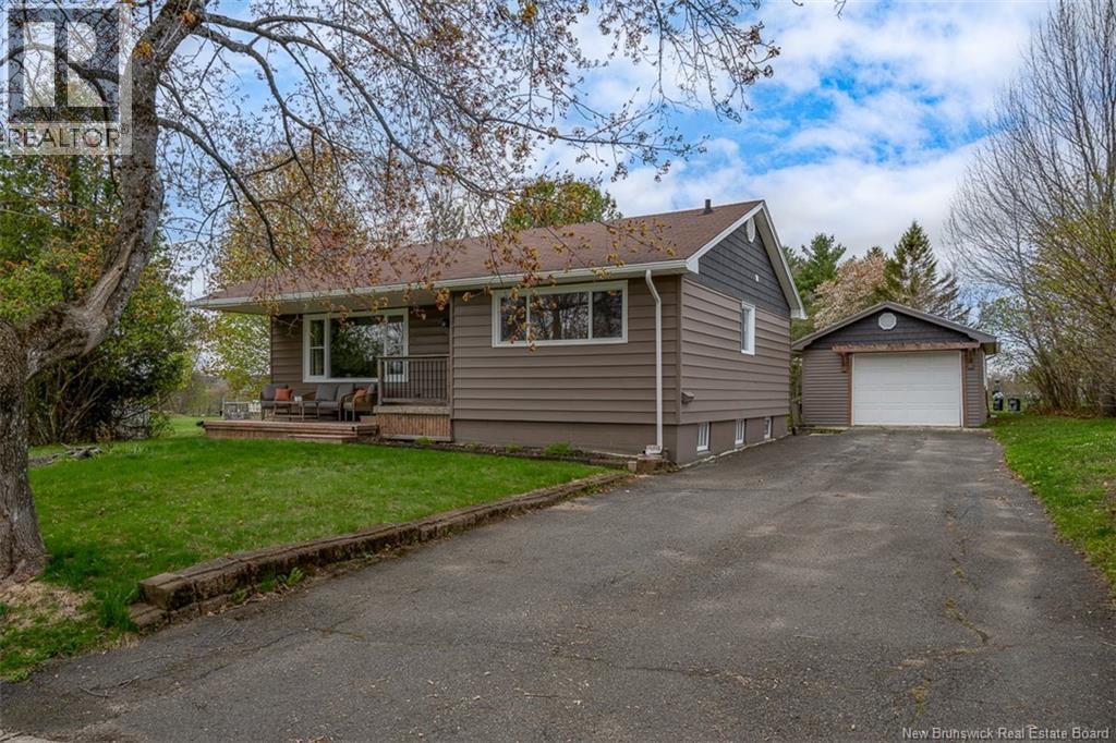 760 Mcevoy Street, Fredericton, New Brunswick  E3A 3B7 - Photo 1 - NB139775