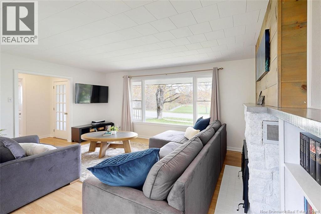 760 Mcevoy Street, Fredericton, New Brunswick  E3A 3B7 - Photo 3 - NB139775