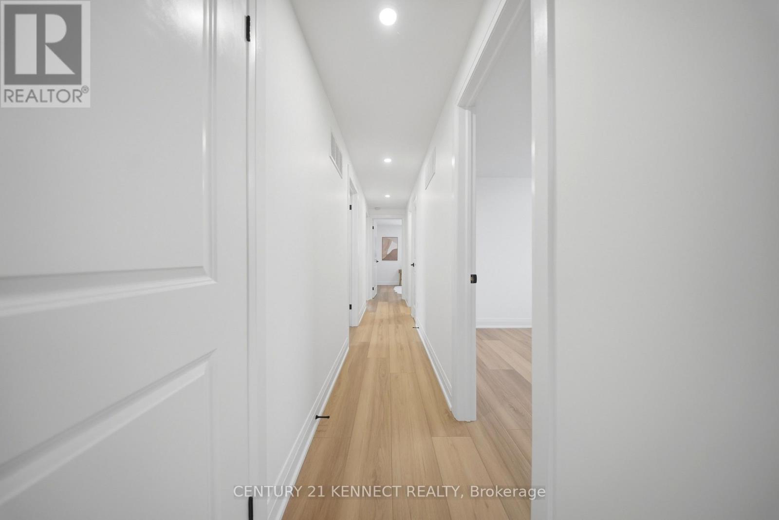 2121 Baynham Court, Mississauga, Ontario  L5A 1H1 - Photo 8 - W13151840