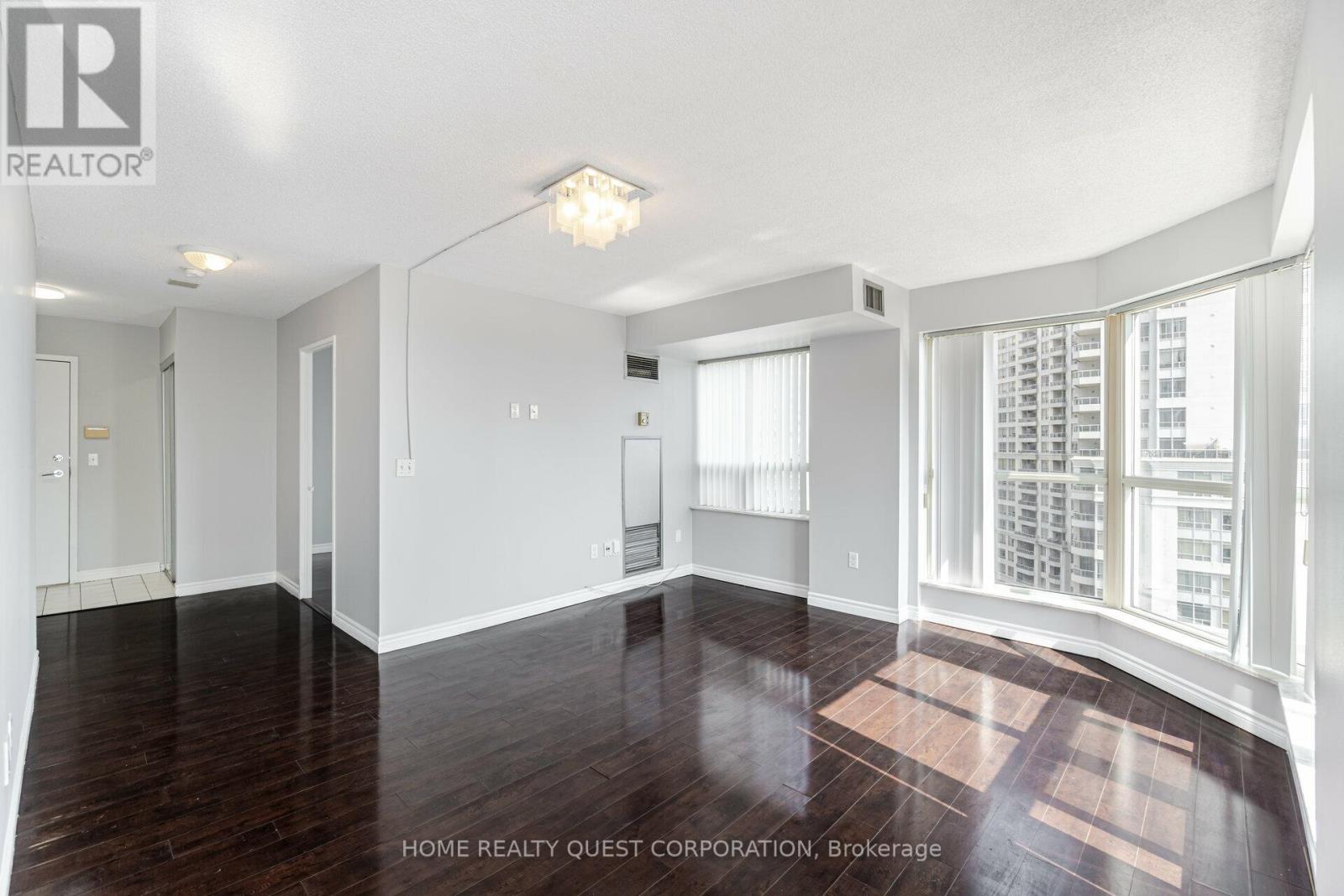 1410 - 325 Webb Drive, Mississauga, Ontario  L5B 3Z9 - Photo 3 - W13151898