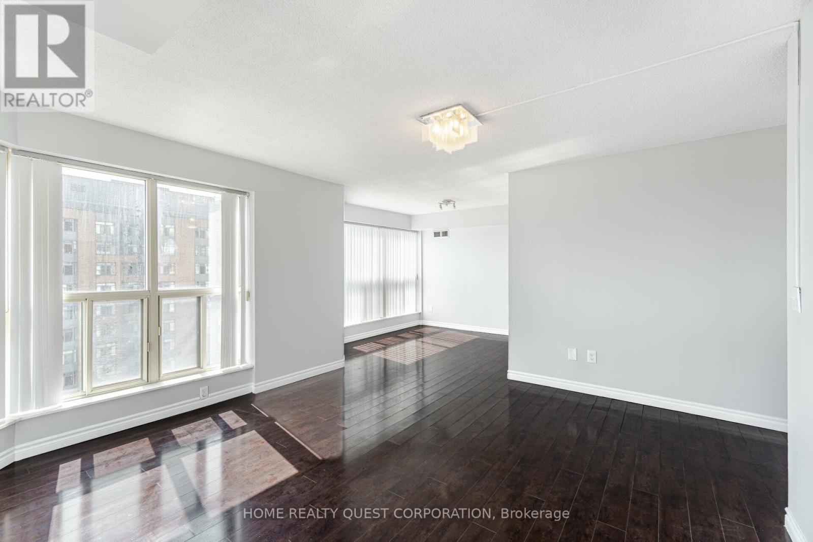 1410 - 325 Webb Drive, Mississauga, Ontario  L5B 3Z9 - Photo 4 - W13151898