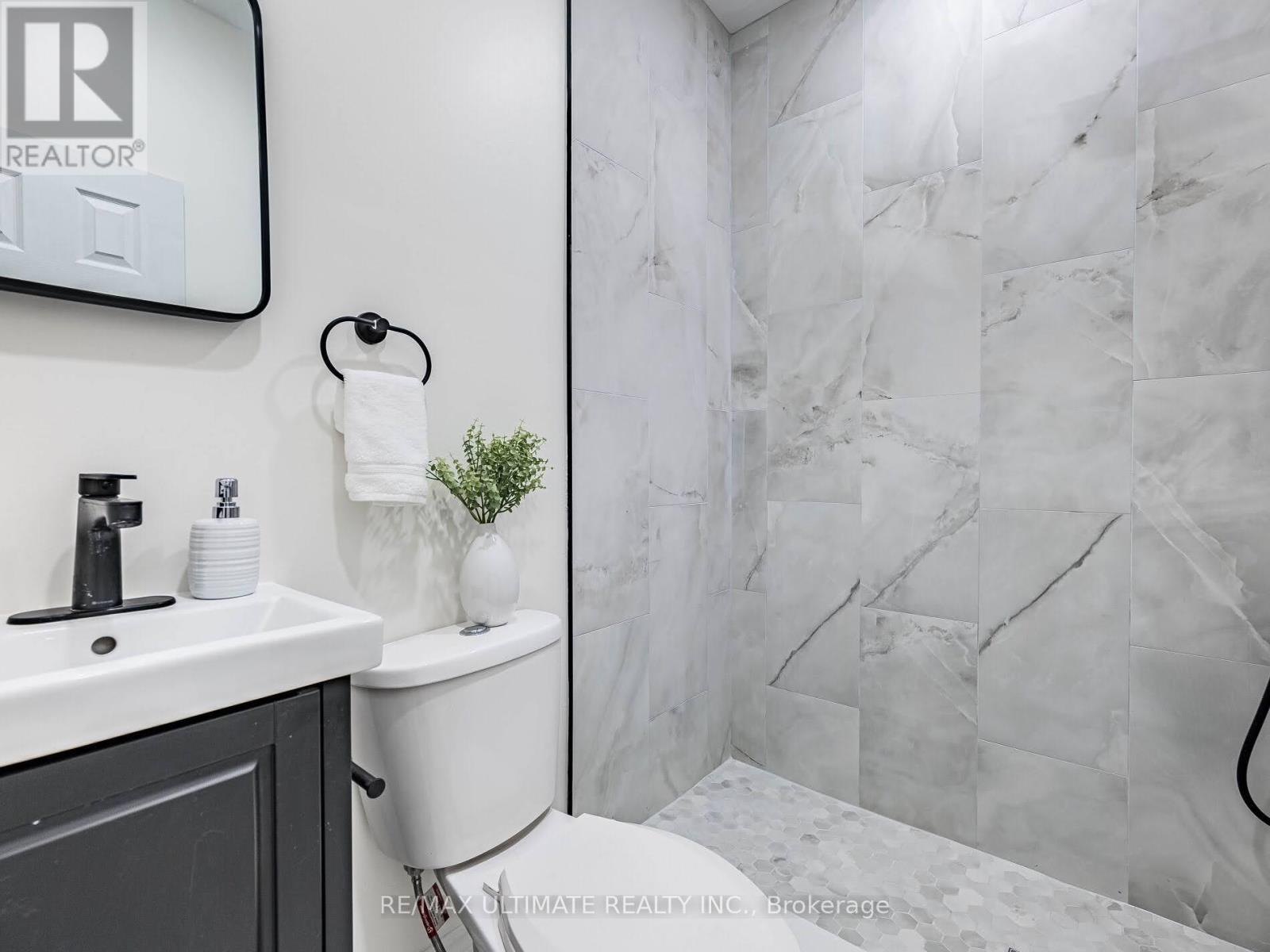 918 Ossington Avenue, Toronto, Ontario M6G 3V1 - Photo 42 - W13151914