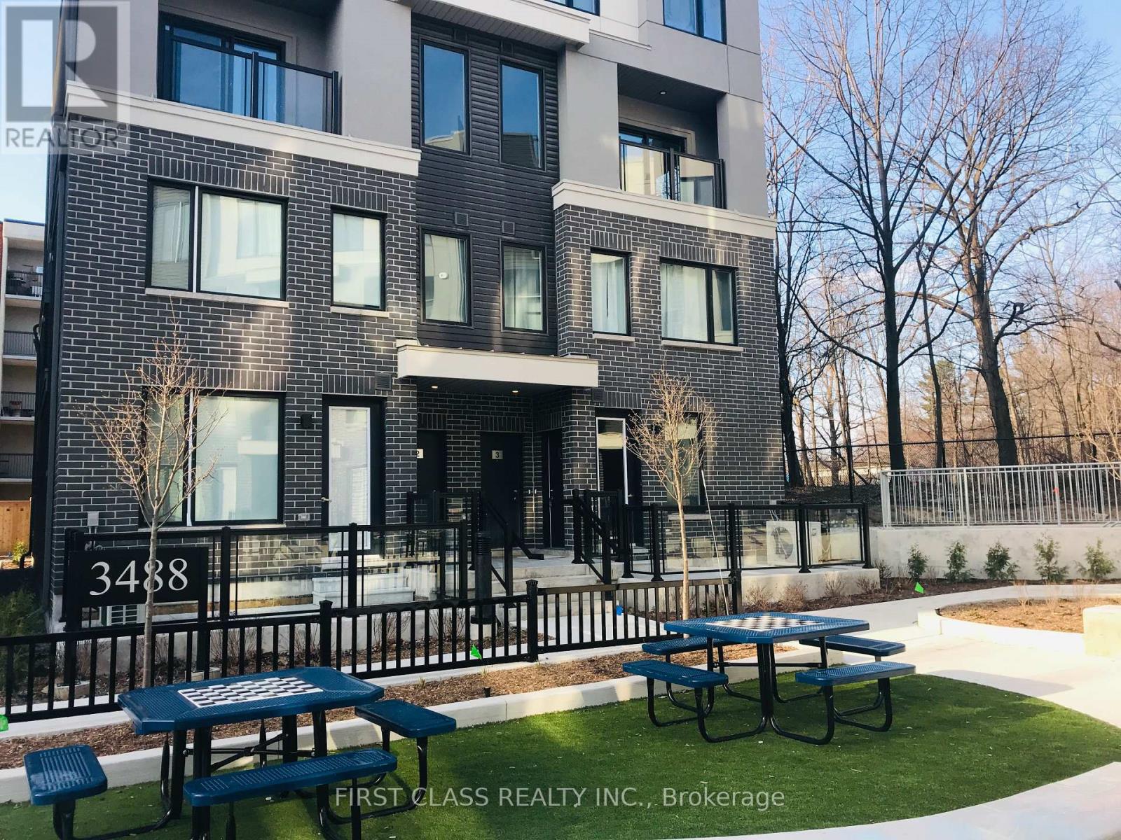 4 - 3488 Widdicombe Way, Mississauga, Ontario L5L 2M5 - Photo 2 - W13151920