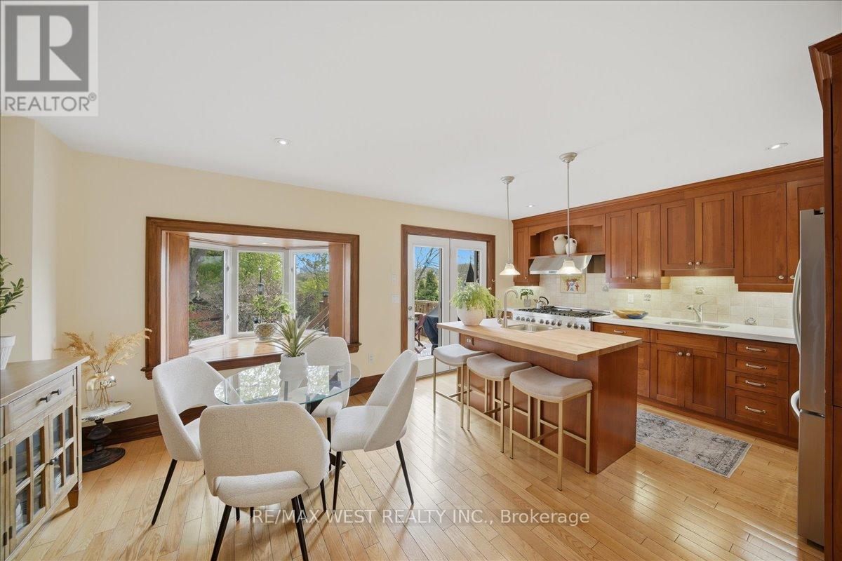 69 Mayfield Avenue, Toronto, Ontario  M6S 1K4 - Photo 12 - W13151922