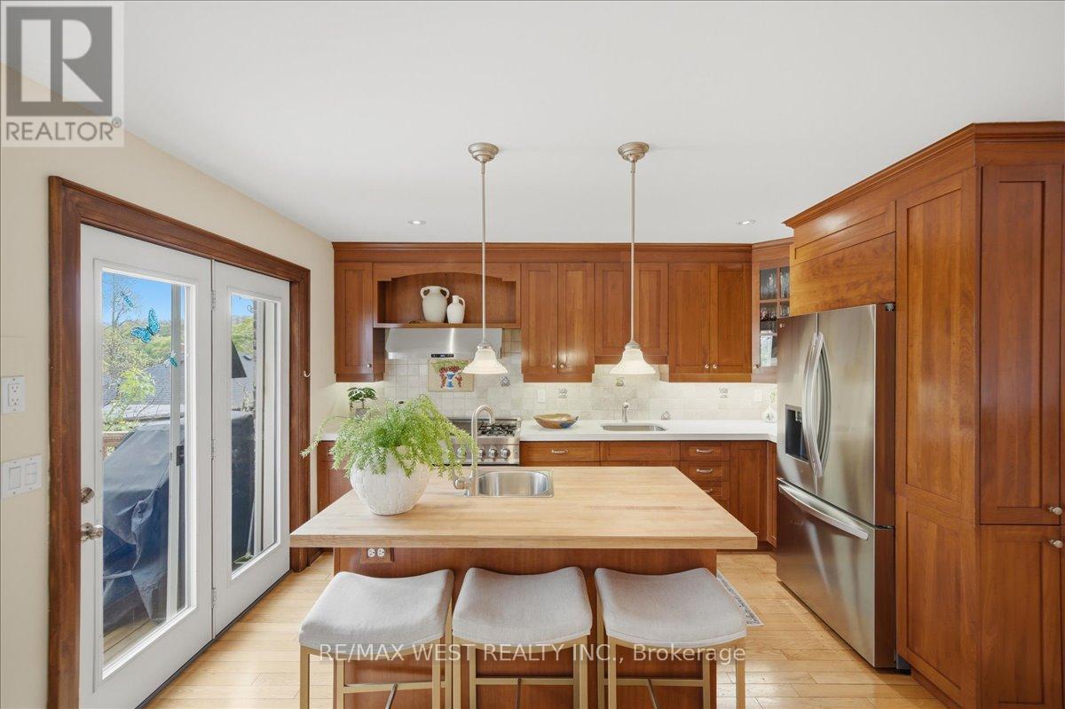 69 Mayfield Avenue, Toronto, Ontario  M6S 1K4 - Photo 21 - W13151922