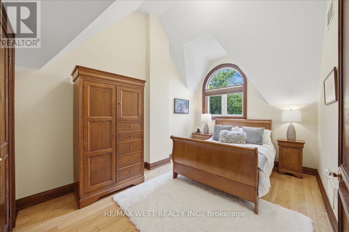 69 Mayfield Avenue, Toronto, Ontario  M6S 1K4 - Photo 26 - W13151922