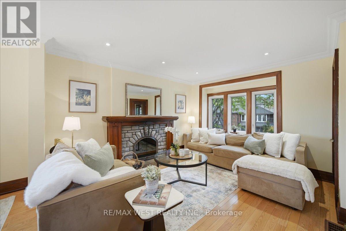 69 Mayfield Avenue, Toronto, Ontario  M6S 1K4 - Photo 4 - W13151922
