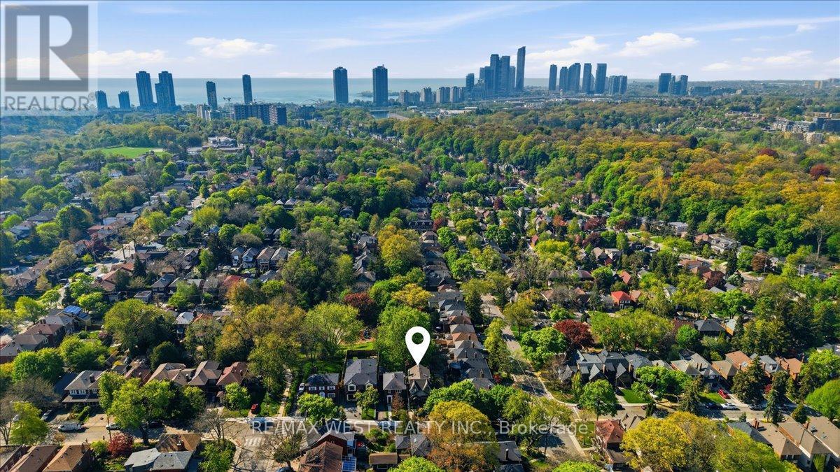 69 Mayfield Avenue, Toronto, Ontario  M6S 1K4 - Photo 48 - W13151922