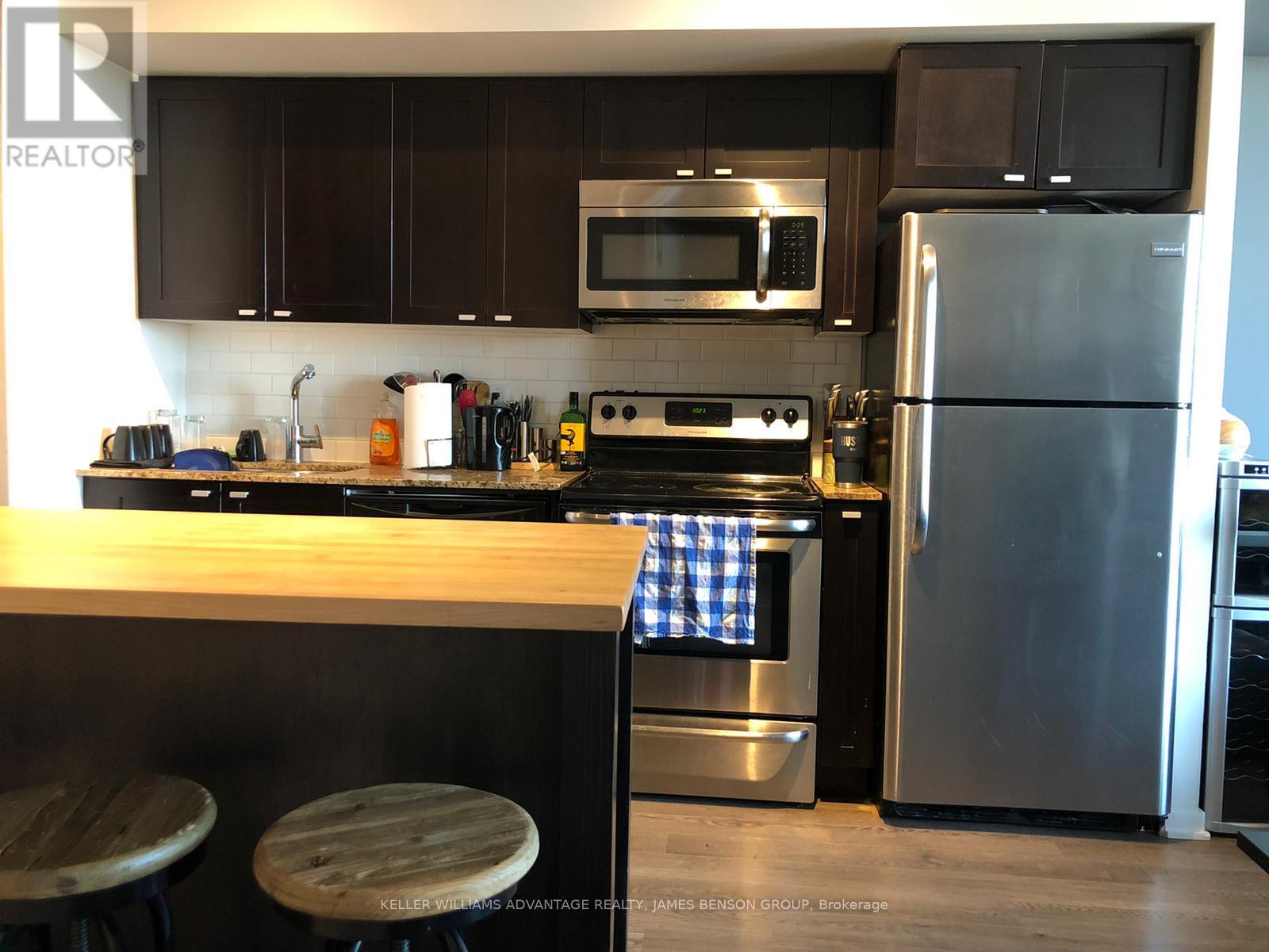 1604 - 105 The Queensway Avenue, Toronto, Ontario  M6S 5B5 - Photo 3 - W13151930