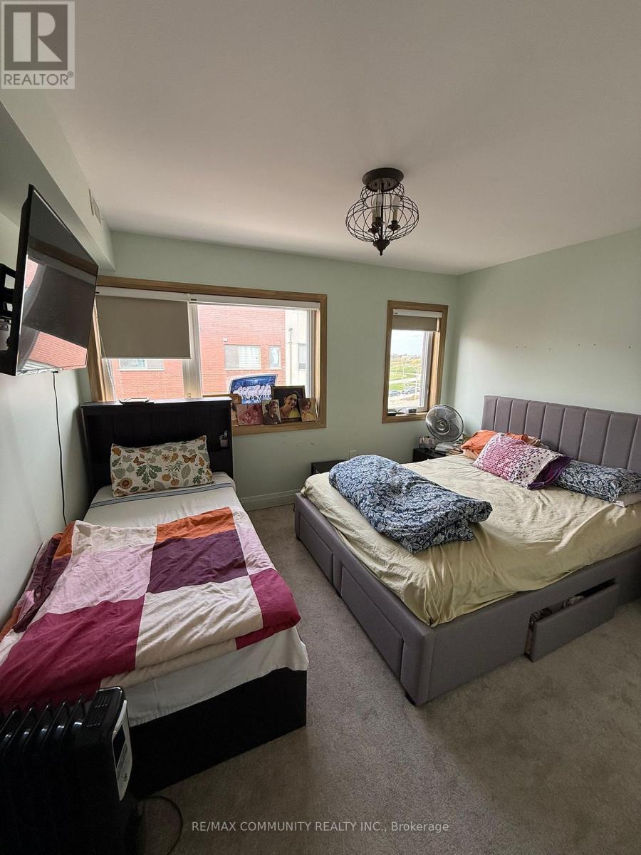 46 Sarah Jackson Crescent, Toronto, Ontario M3K 0B6 - Photo 9 - W13027892