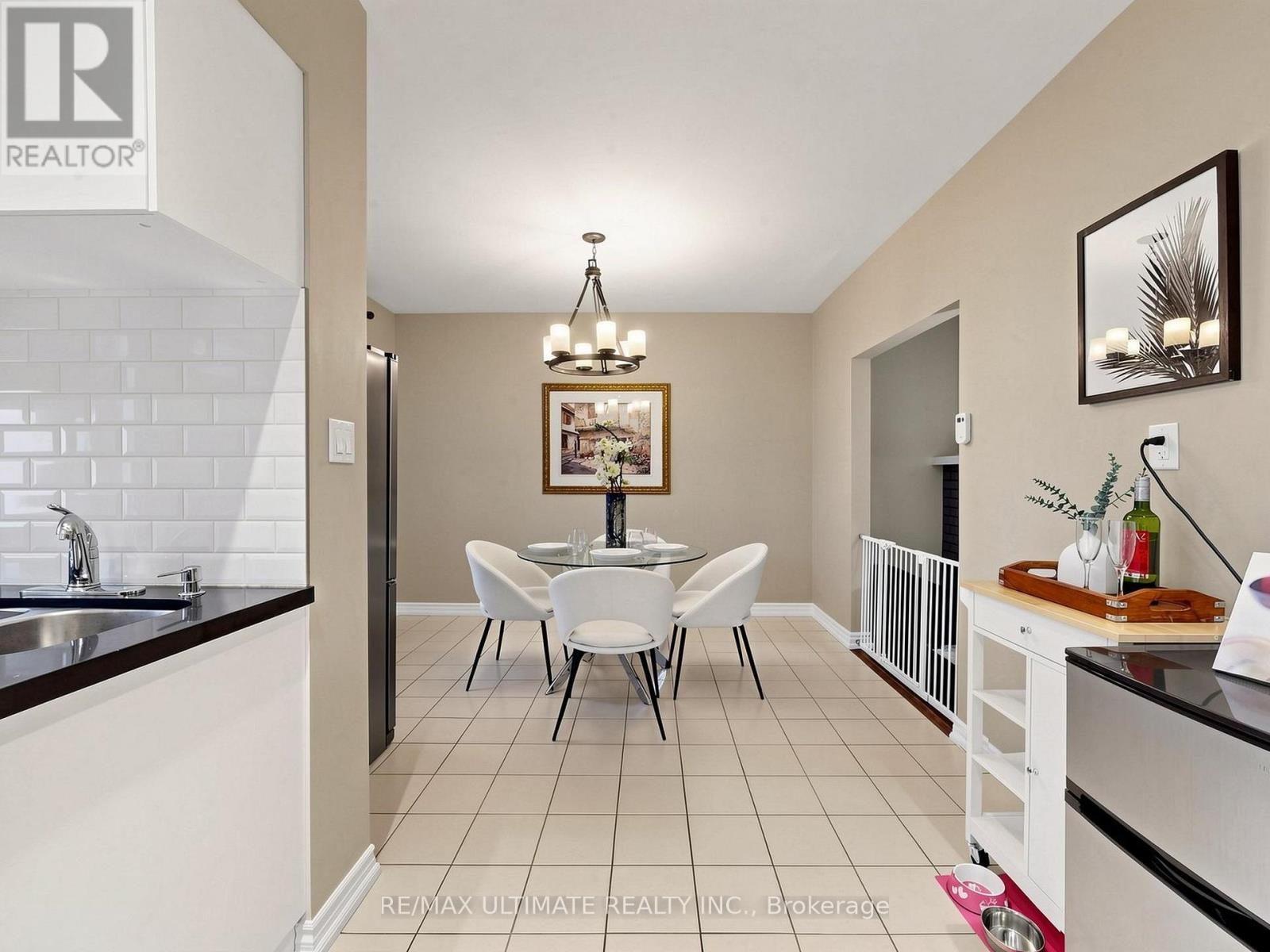 35 Blackthorn Avenue, Toronto, Ontario M6N 3H4 - Photo 12 - W13120942