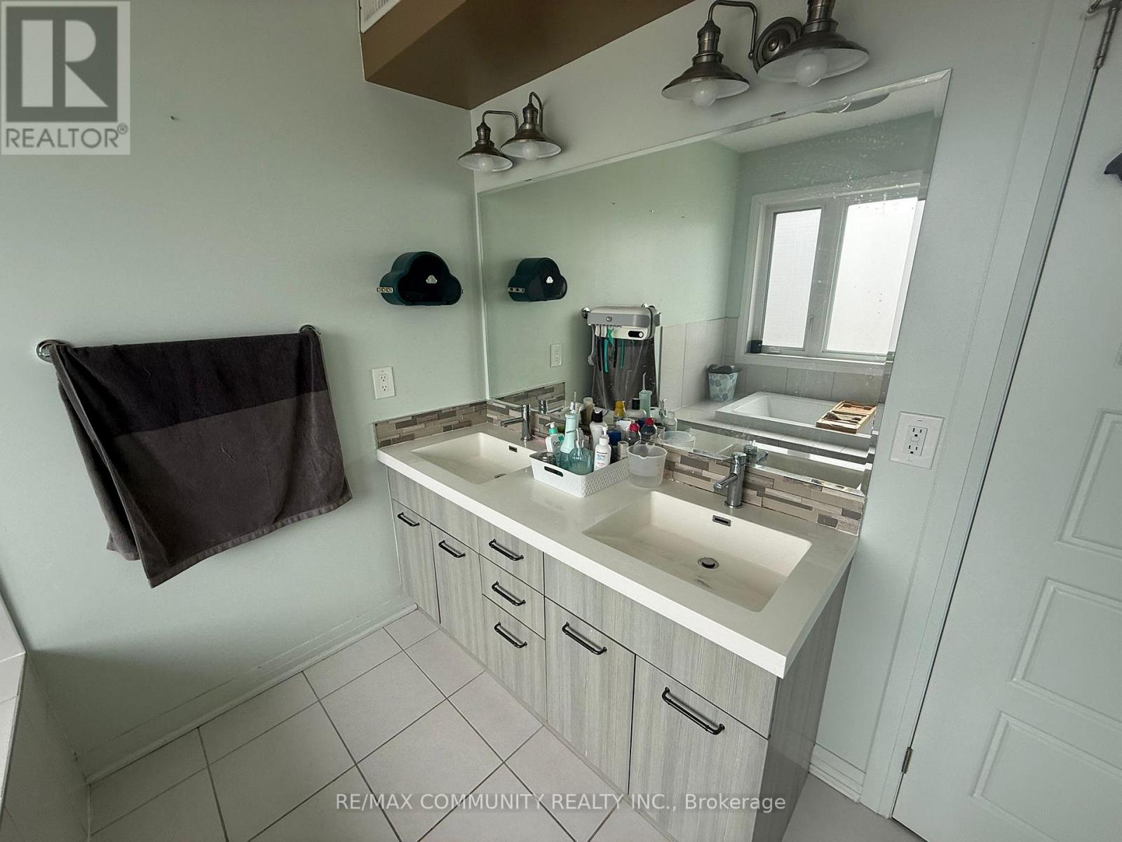 46 Sarah Jackson Crescent, Toronto, Ontario M3K 0B6 - Photo 13 - W13027892