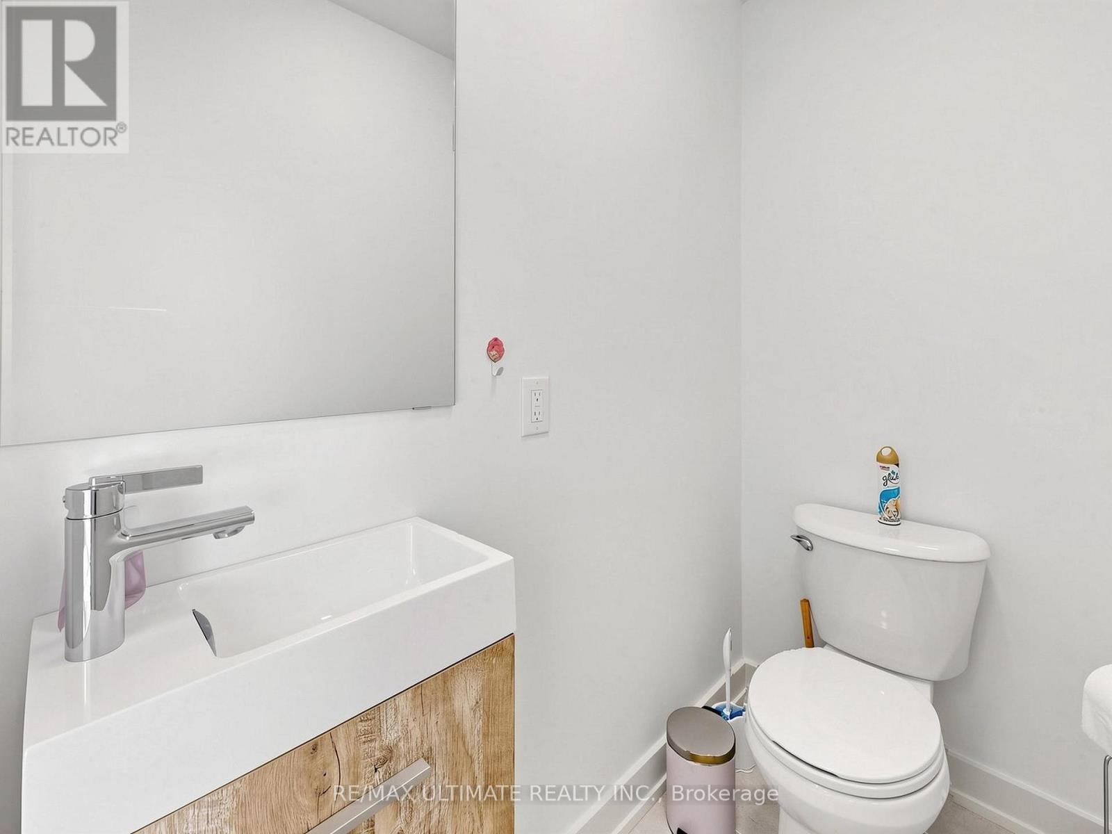 35 Blackthorn Avenue, Toronto, Ontario M6N 3H4 - Photo 38 - W13120942