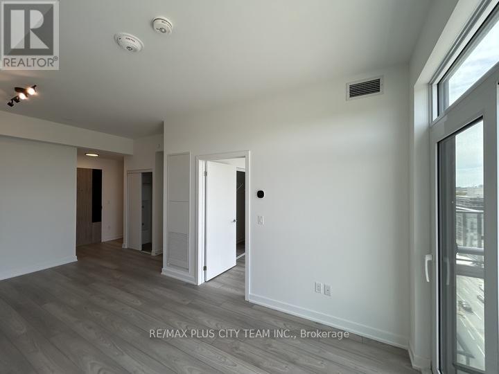 1005 - 1007 The Queensway Road, Toronto, Ontario  M8Z 0H4 - Photo 3 - W13149348