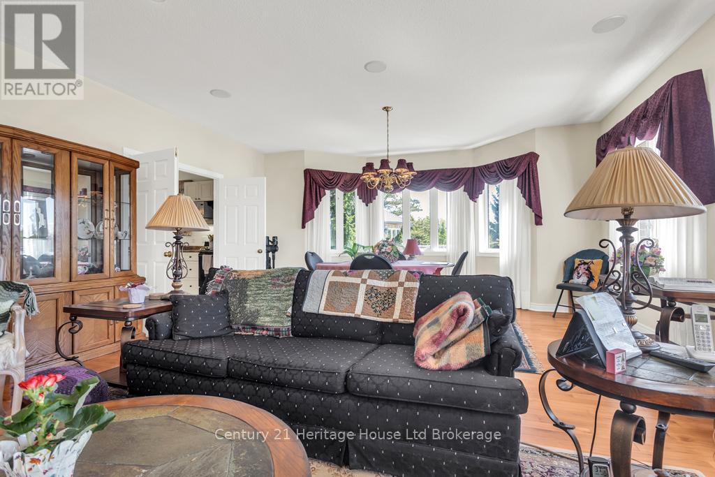 14 Green Gable Place, Woodstock, Ontario N4T 1W6 - Photo 8 - X13152026