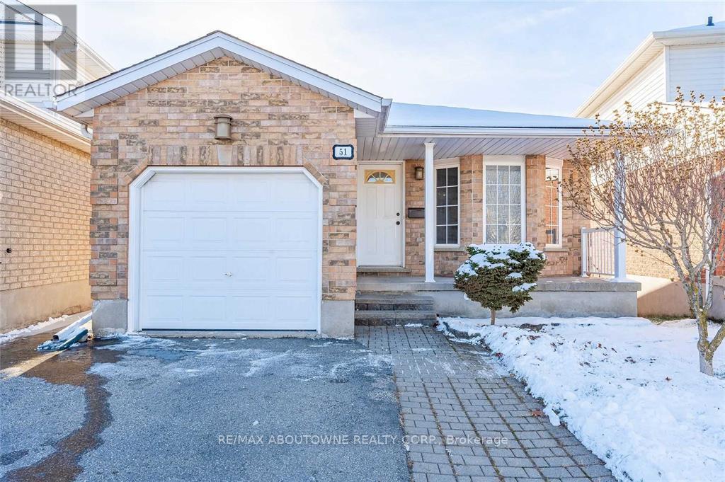 MAIN - 51 BOULDER CRESCENT, guelph (clairfields/hanlon business park), Ontario