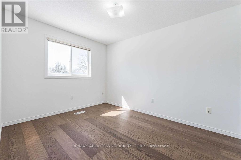 Main - 51 Boulder Crescent, Guelph (Clairfields/hanlon Business Park), Ontario  N1G 5A2 - Photo 15 - X13151884