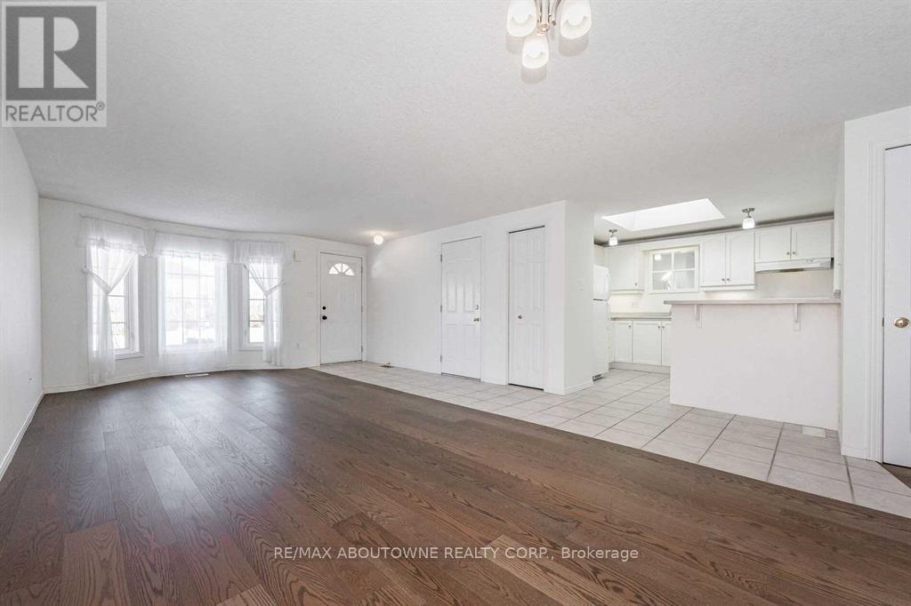 Main - 51 Boulder Crescent, Guelph (Clairfields/hanlon Business Park), Ontario  N1G 5A2 - Photo 4 - X13151884