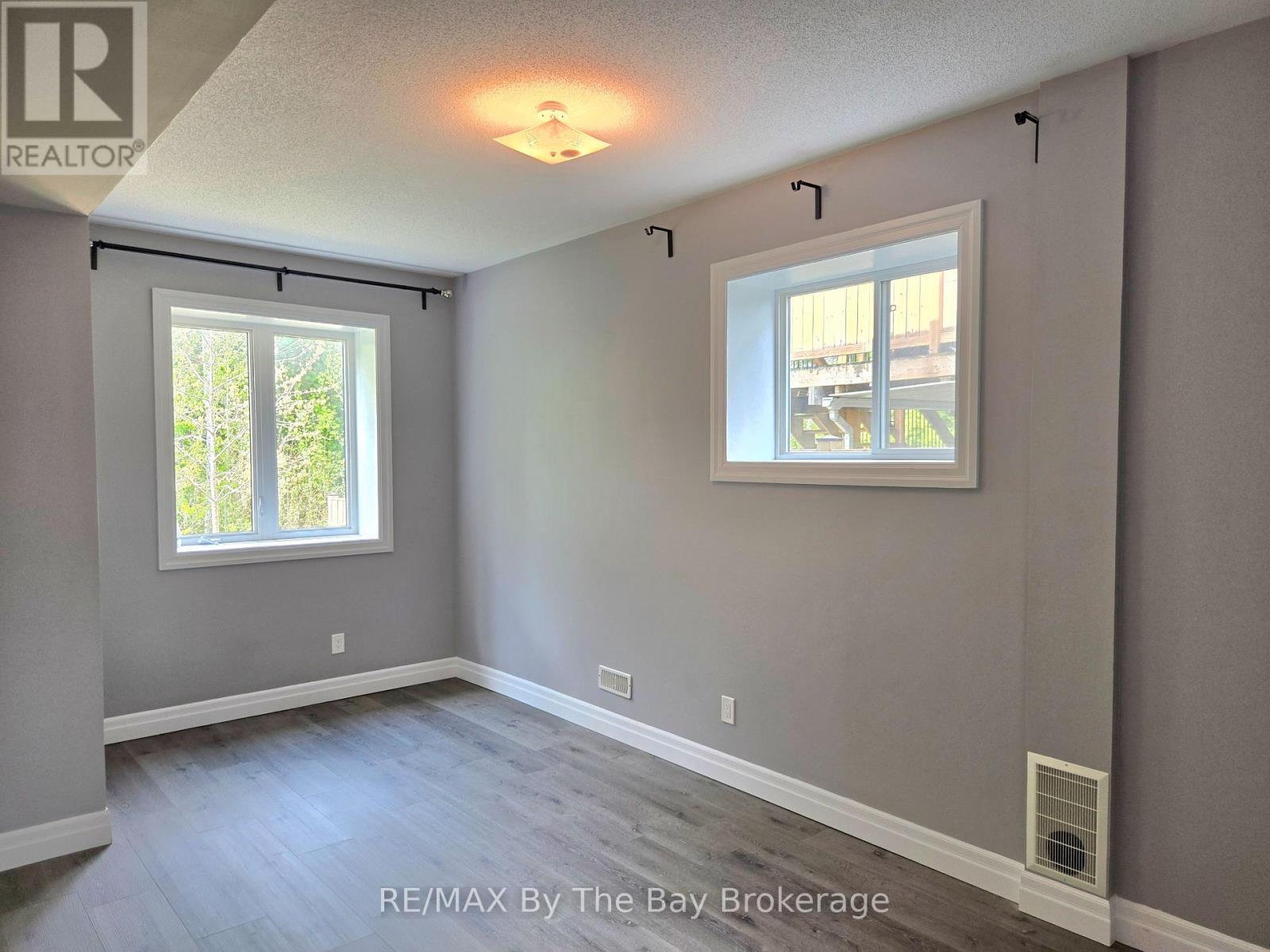 # Lower - 93 Allegra Drive, Wasaga Beach, Ontario  L9Z 1P2 - Photo 14 - S13152148