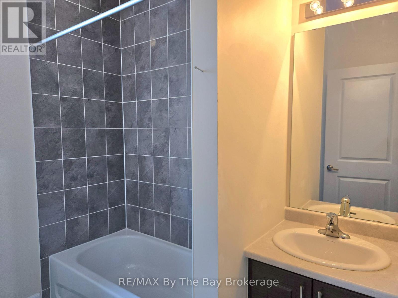 # Lower - 93 Allegra Drive, Wasaga Beach, Ontario  L9Z 1P2 - Photo 16 - S13152148