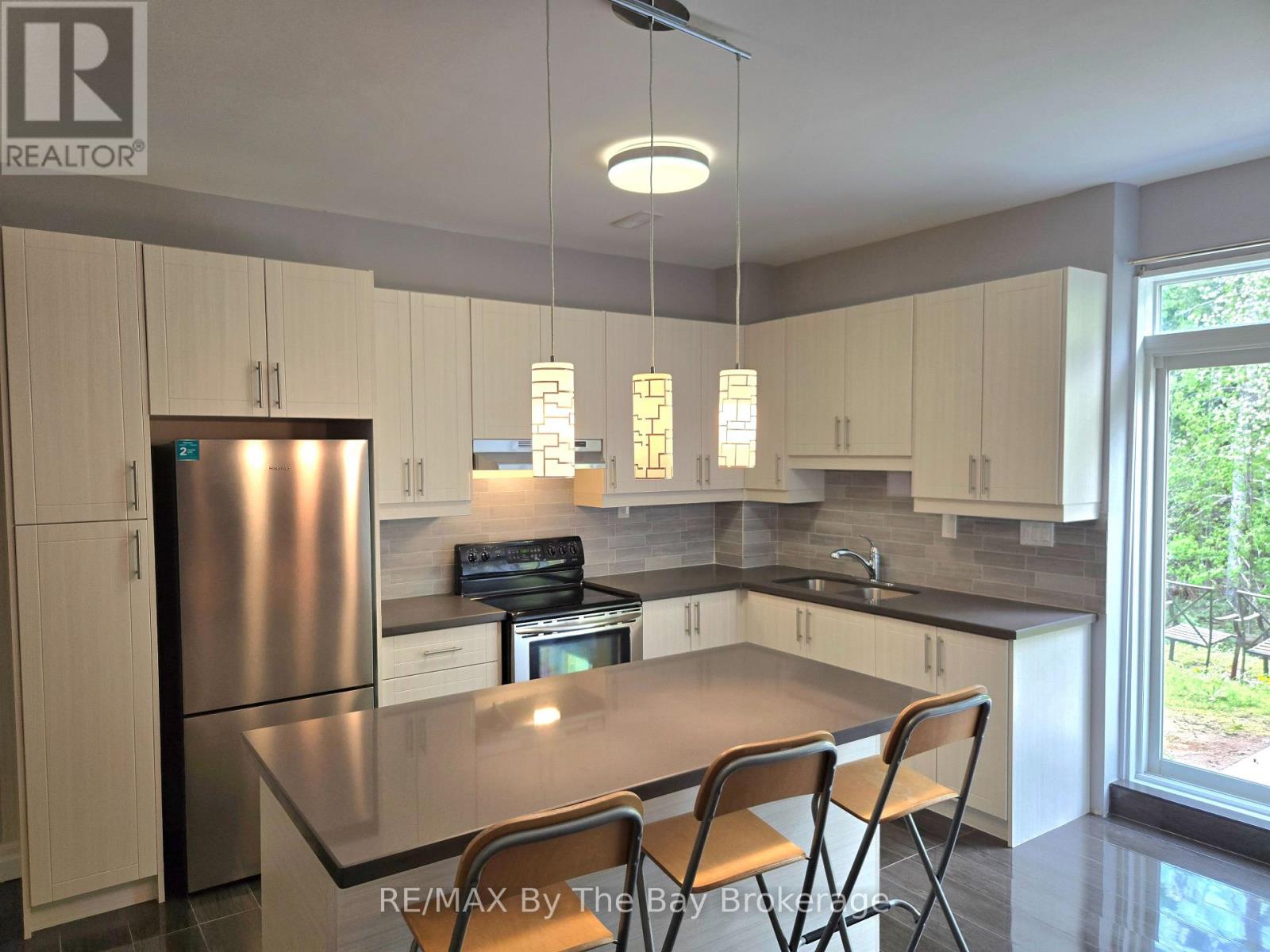 # Lower - 93 Allegra Drive, Wasaga Beach, Ontario  L9Z 1P2 - Photo 5 - S13152148