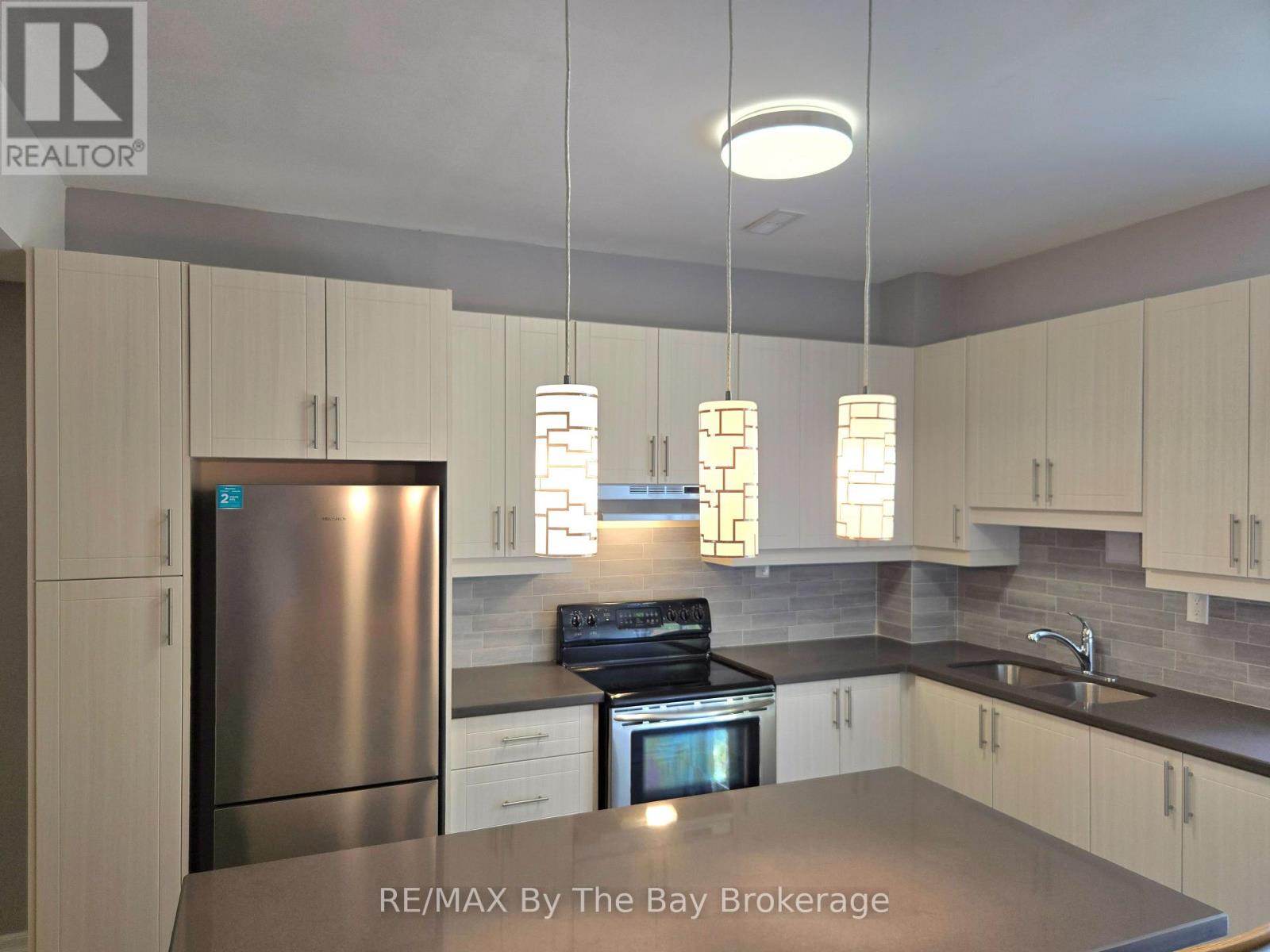 # Lower - 93 Allegra Drive, Wasaga Beach, Ontario  L9Z 1P2 - Photo 6 - S13152148