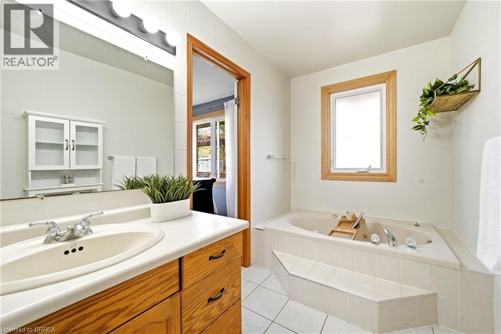 44 Blackfriar Lane, Brantford, Ontario  N3R 7L3 - Photo 23 - 40828079