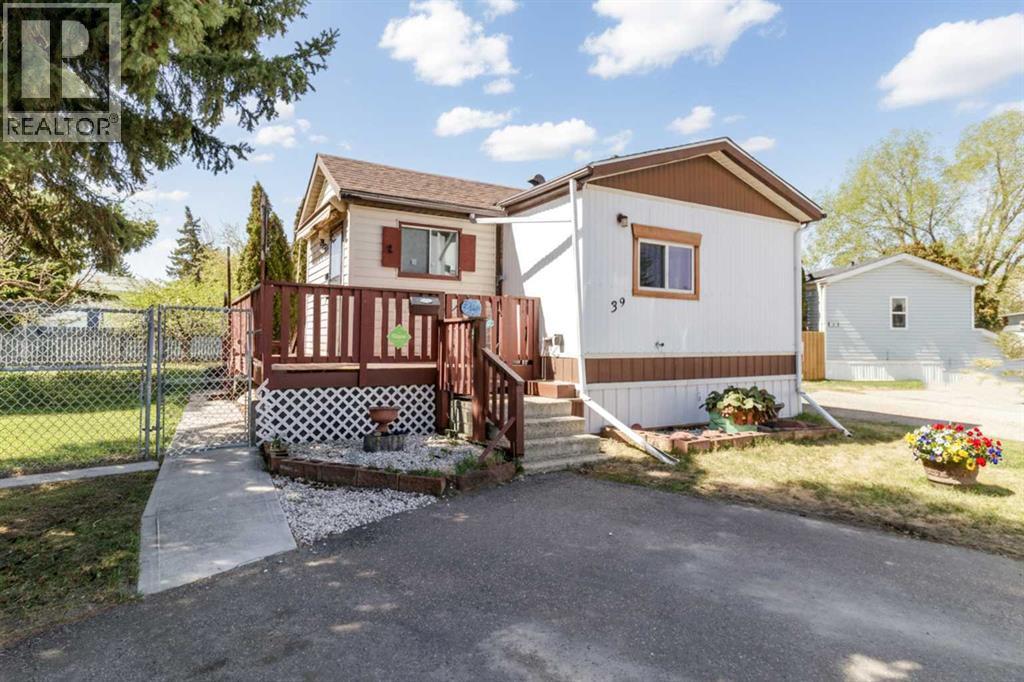 39, 5344 76 Street, Red Deer, Alberta  T4P 2A6 - Photo 1 - A2311586