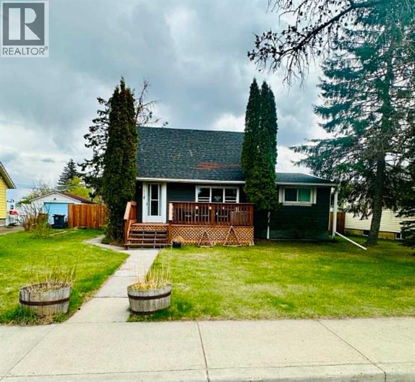 5413 57 Street, Ponoka, Alberta  T4J 1L6 - Photo 1 - A2312199
