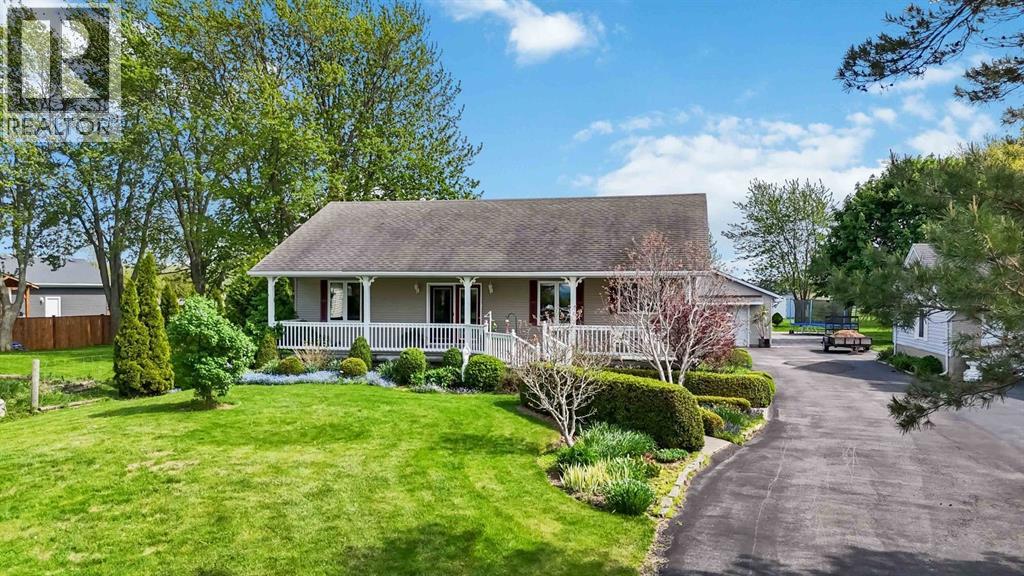 4217 Bluepoint Drive, Plympton-Wyoming, Ontario  N0N 1J6 - Photo 1 - 26010658