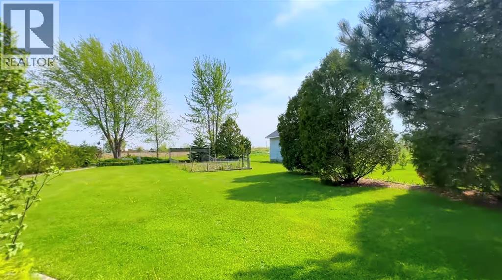 4217 Bluepoint Drive, Plympton-Wyoming, Ontario  N0N 1J6 - Photo 35 - 26010658