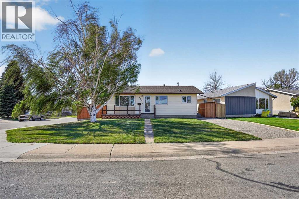 434 12 Avenue N, Lethbridge, Alberta T1H 1P3 - Photo 3 - A2311430