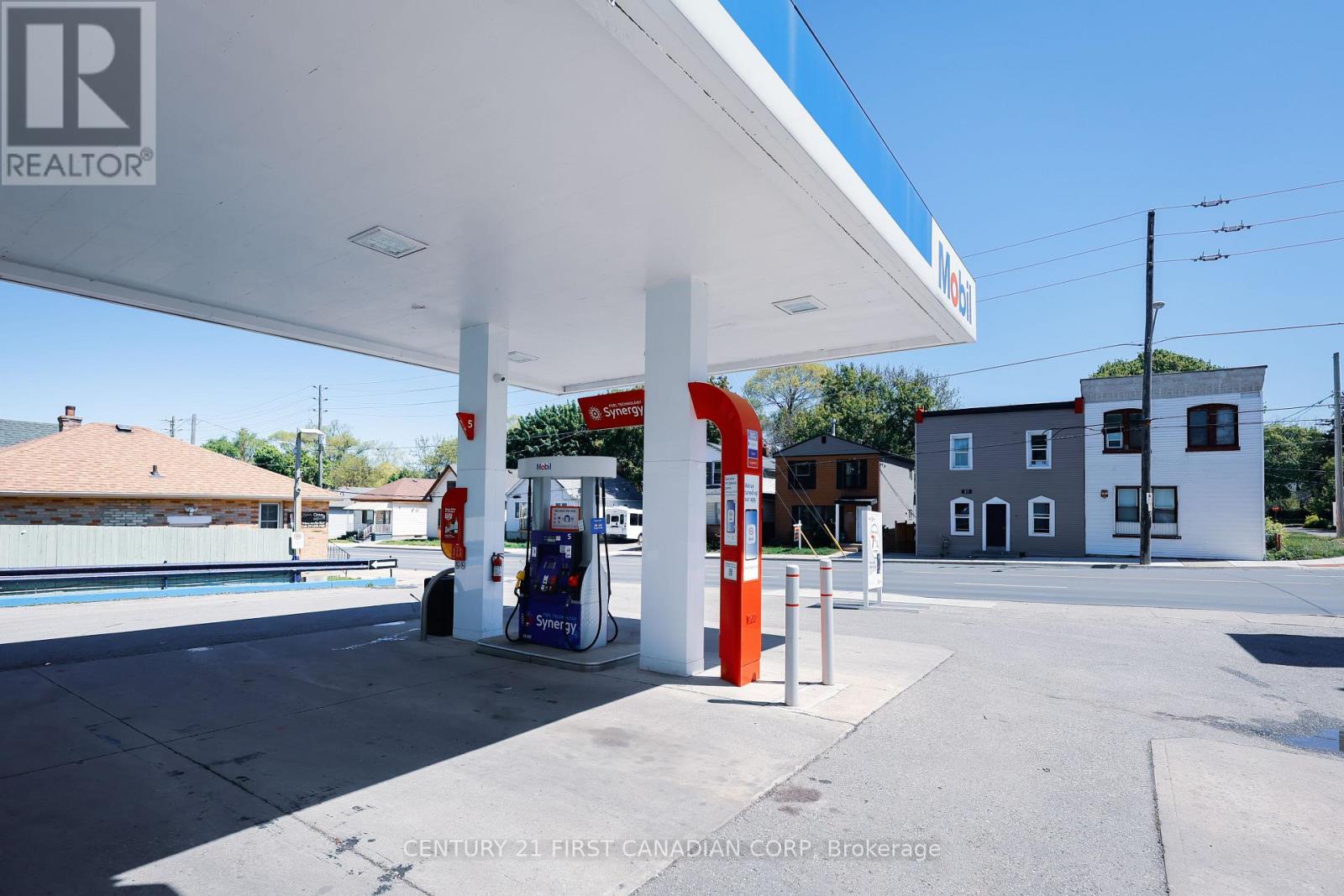 19 Adelaide Street S, London South, Ontario  N5Z 3J9 - Photo 3 - X13152112