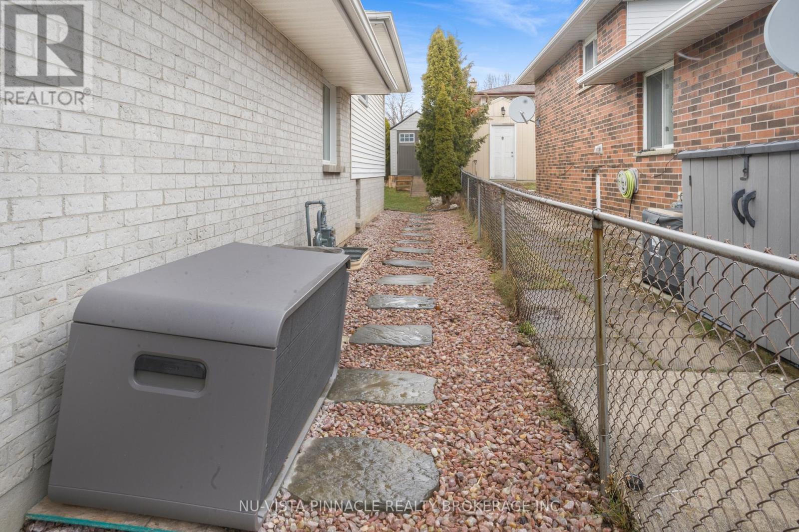 44 Golfdale Crescent, London South, Ontario  N6C 5P2 - Photo 34 - X13152222