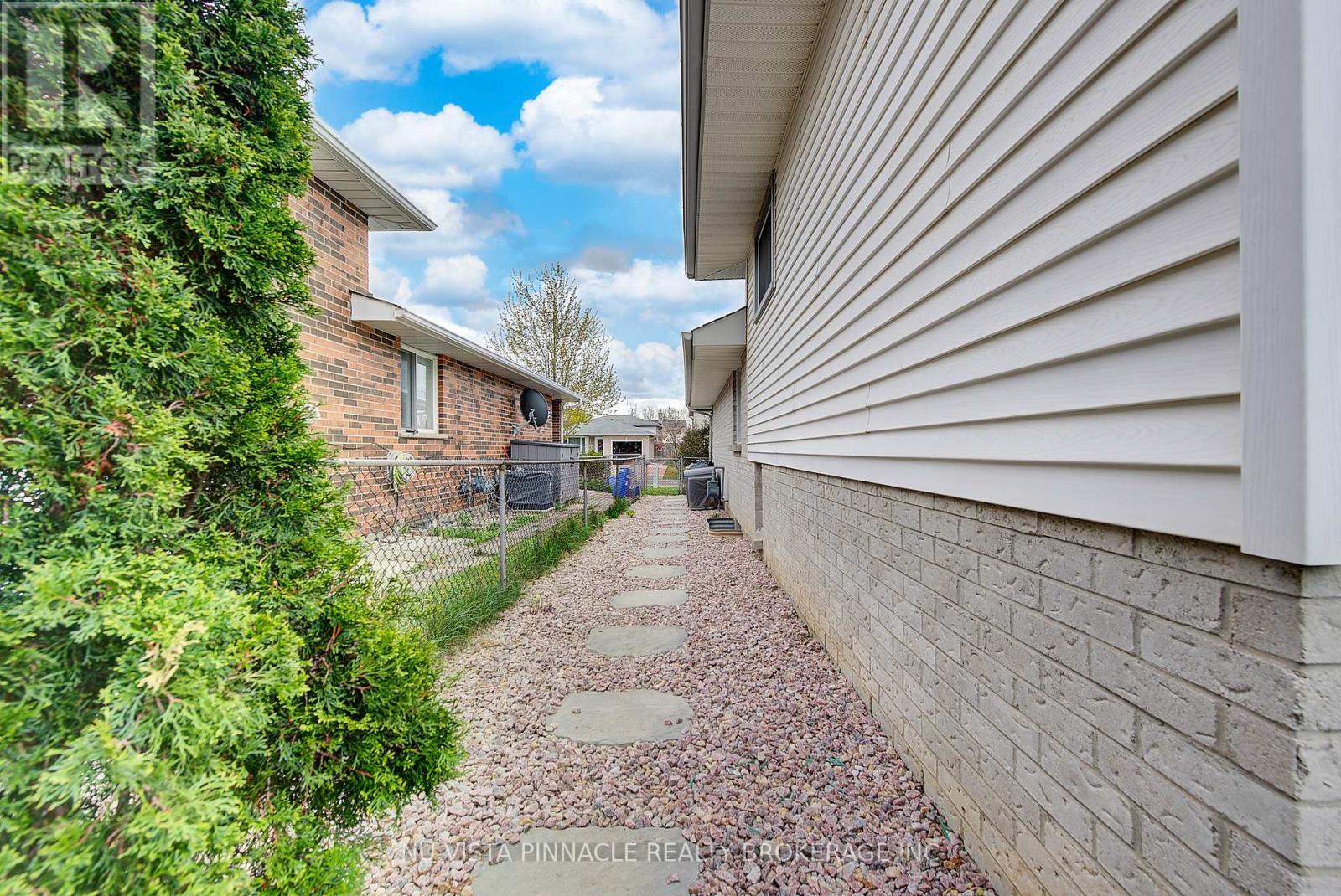 44 Golfdale Crescent, London South, Ontario  N6C 5P2 - Photo 35 - X13152222